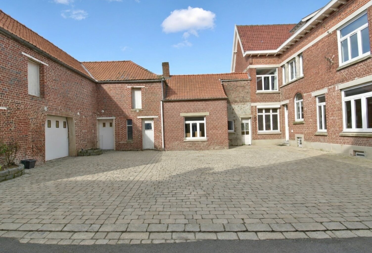ferme au carré  205 m² avec dependance et terrain — photo 1