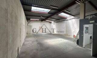 Local industriel  180 m² à louer à Bondoufle (91070)