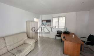 Local industriel  180 m² à louer à Bondoufle (91070)