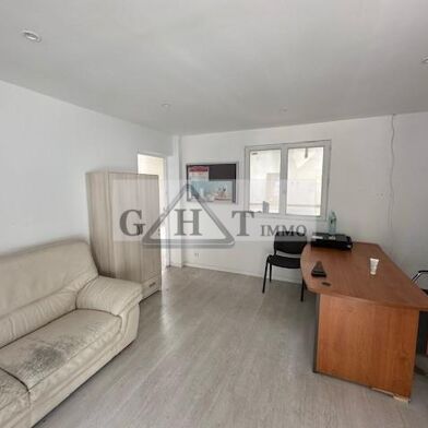 Local industriel  2309 €