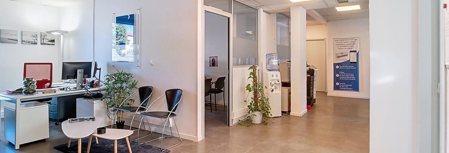 Bureau  142 m² à louer à Le Pontet (84130)