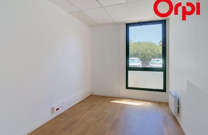 Bureaux À Louer - LE PONTET - Charles de Gaulle — photo 2