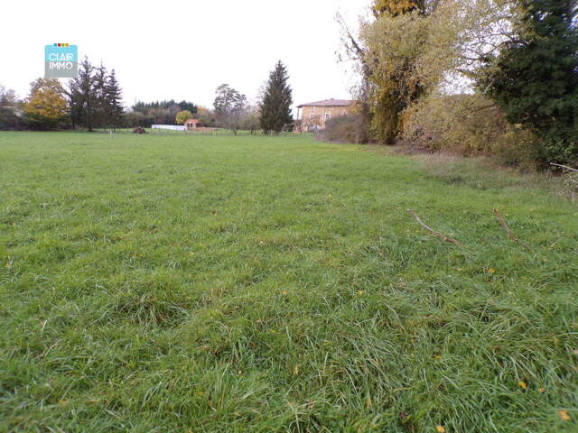 A SAINT-MAURICE-DE-SATONNAY PROCHE MACON BEAU TERRAIN A BATIR — photo du bien