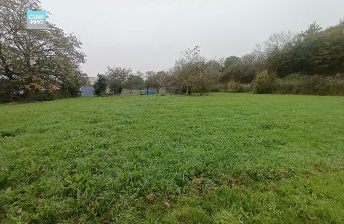 A SAINT-MAURICE-DE-SATONNAY PROCHE MACON BEAU TERRAIN A BATIR — photo 3