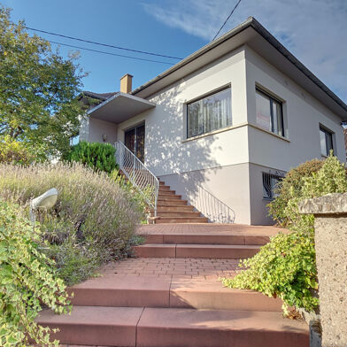 Maison 8 pièces 401700 €