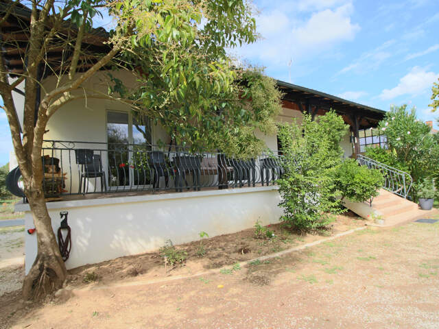 Belle maison proche du centre — photo du bien