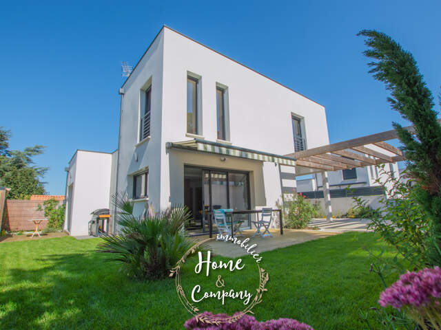 VAUX-SUR-MER - MAISON CUBIQUE — photo du bien