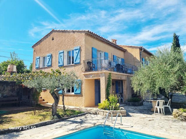 A découvrir Flayosc cette jolie villa F8 200m piscine terras — photo du bien