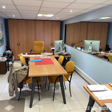 Bureau 7 pièces 630000 €