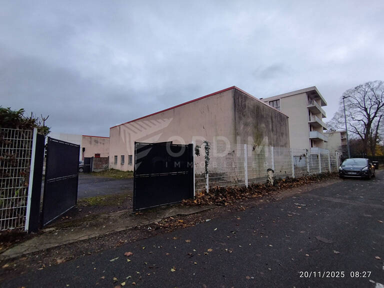 AUXERRE BATIMENT COMMERCIAL 390M² avec Terrain d'environ 566m² — photo 1