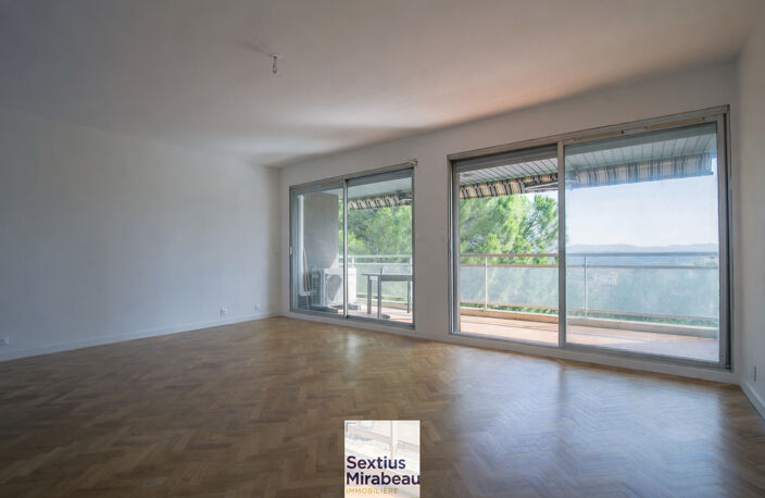 AIX-EN-PROVENCE - Appartement rénové avec ascenseur et terrasse — photo 5