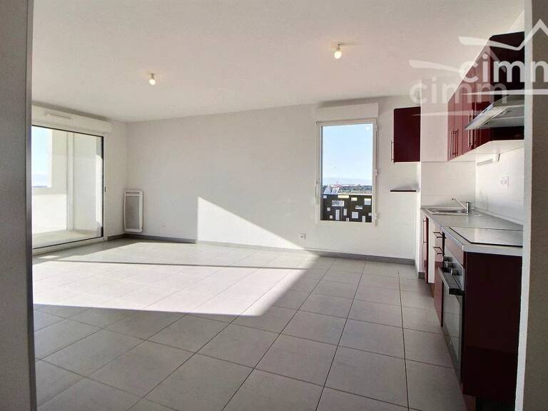 T3 60 m² avec terrasse de 11 m², garage et cellier — photo 1