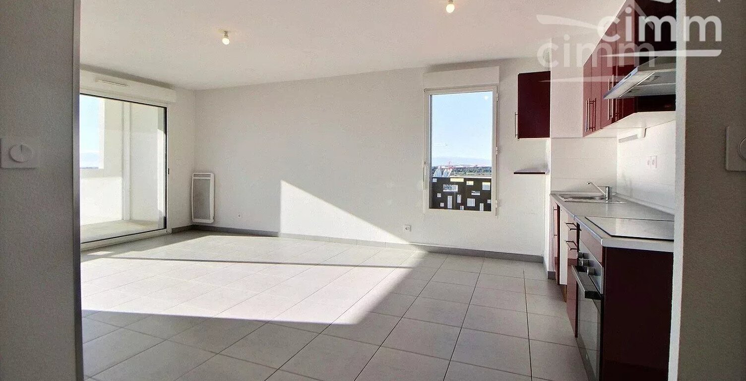 T3 60 m² avec terrasse de 11 m², garage et cellier — photo 1