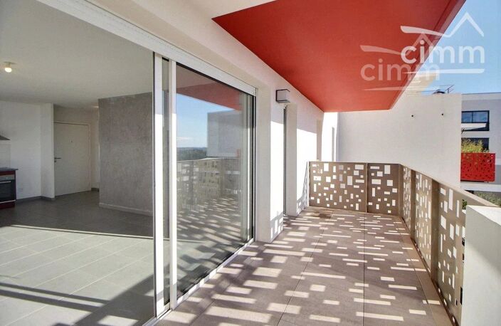 T3 60 m² avec terrasse de 11 m², garage et cellier — photo 2