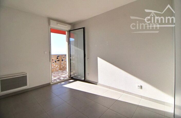 T3 60 m² avec terrasse de 11 m², garage et cellier — photo 5