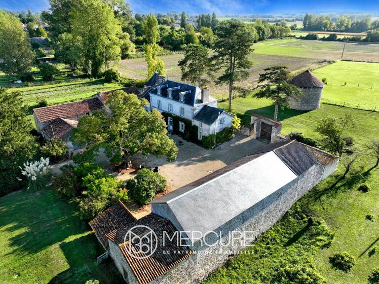 ANCIENNE PLACE FORTE XVIIe IMH sur 1,2 Ha — photo 1
