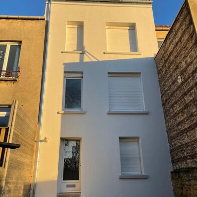 Immeuble  305000 €