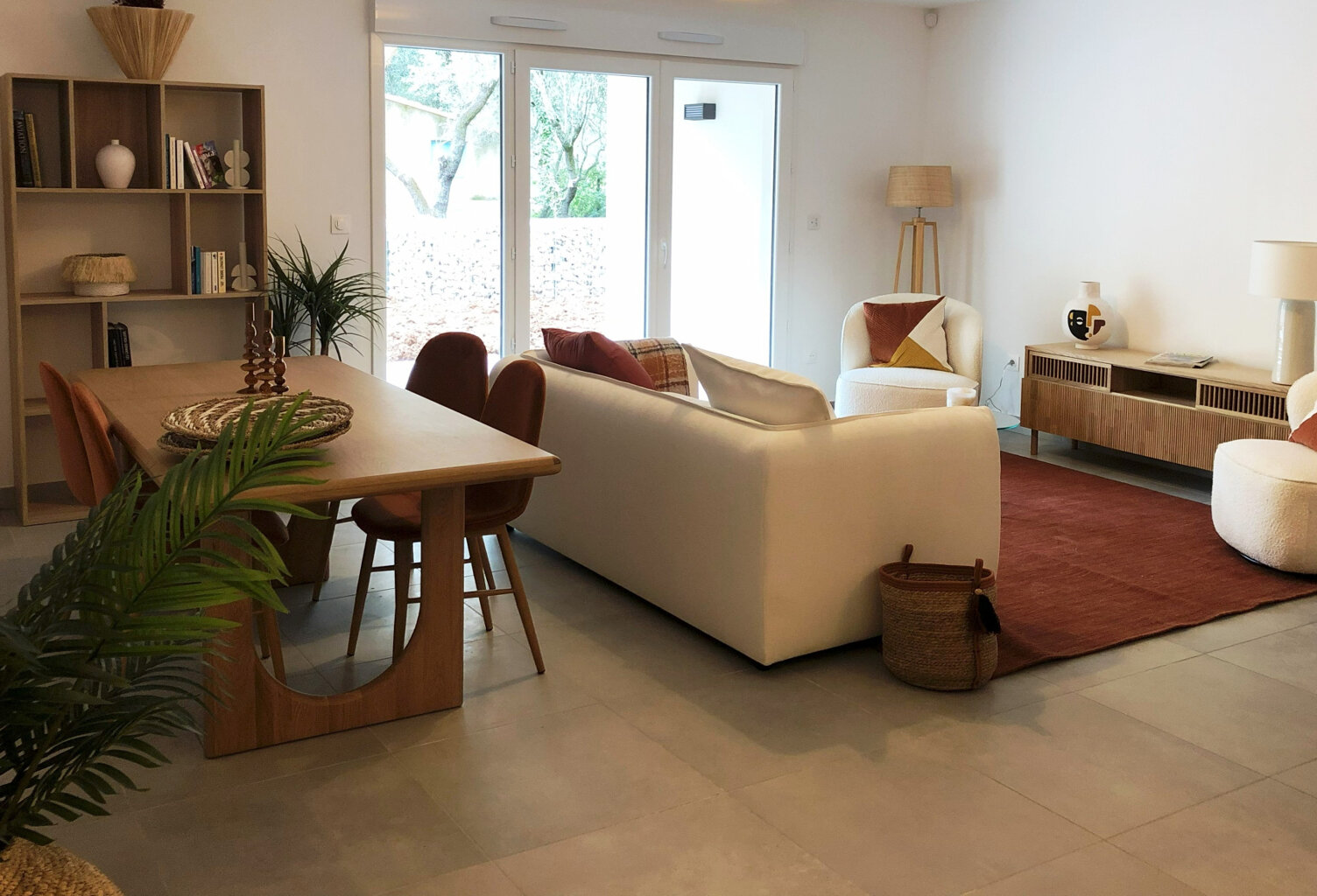 Appartement T3 avec terrasse, 2 garages — photo 1