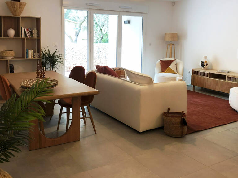 Appartement T3 avec terrasse, 2 garages — photo 1