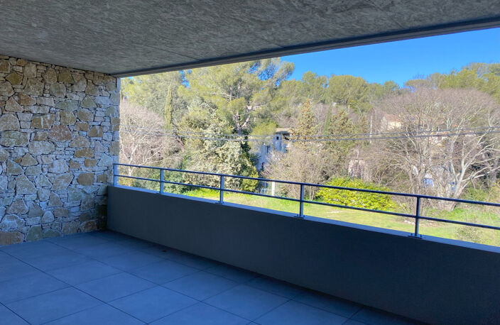 Appartement T3 avec terrasse, 2 garages — photo 2