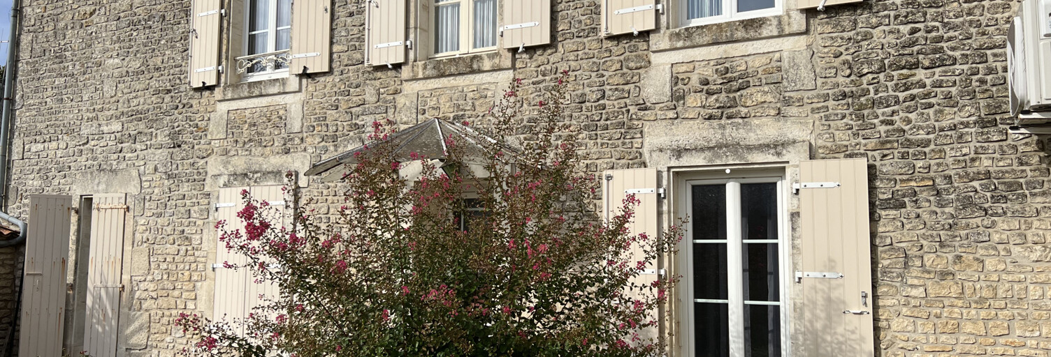 Maison 6 Pièces 209 m² à vendre à Nalliers (85370)