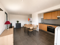 APPARTEMENT T2 LOUE MEUBLE - PISCINE DANS LA RESIDENCE — photo 3