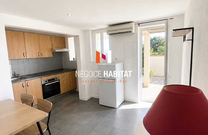 APPARTEMENT T2 LOUE MEUBLE - PISCINE DANS LA RESIDENCE — photo 4