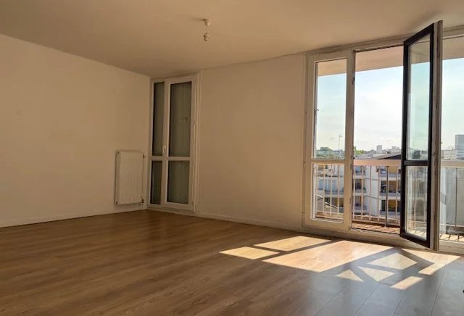 Sartrouville - Grand appartement familial – 5 pièces lumineux avec rangements. — photo 1