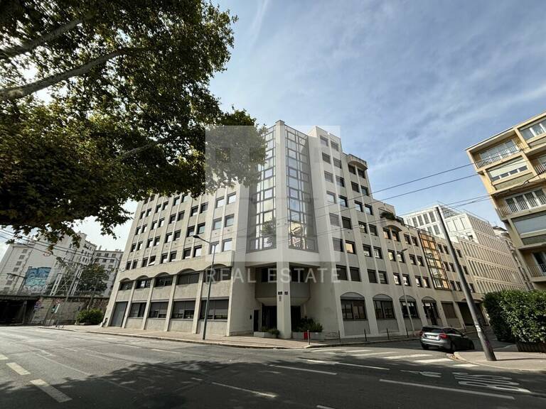 BUREAUX à LOUER — photo 1
