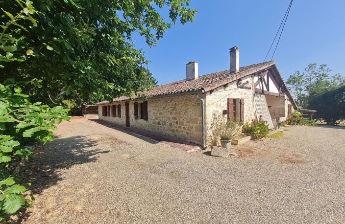 Maison et dépendances — photo 3