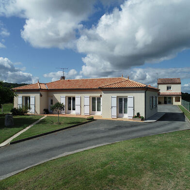 Maison 11 pièces 399000 €