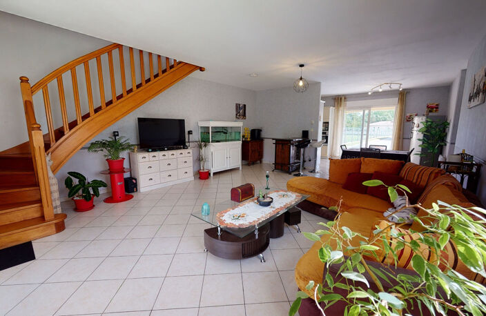 Ensemble immobilier  avec deux maisons d'habitation avec piscine Le Lédat idéal accueil — photo 4