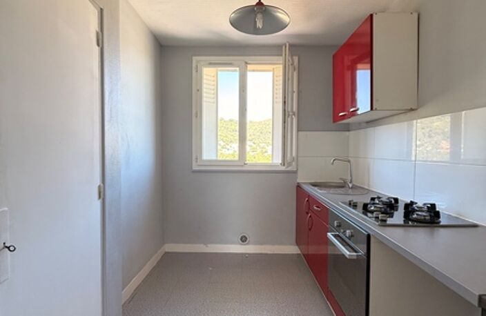 T3 — photo 3