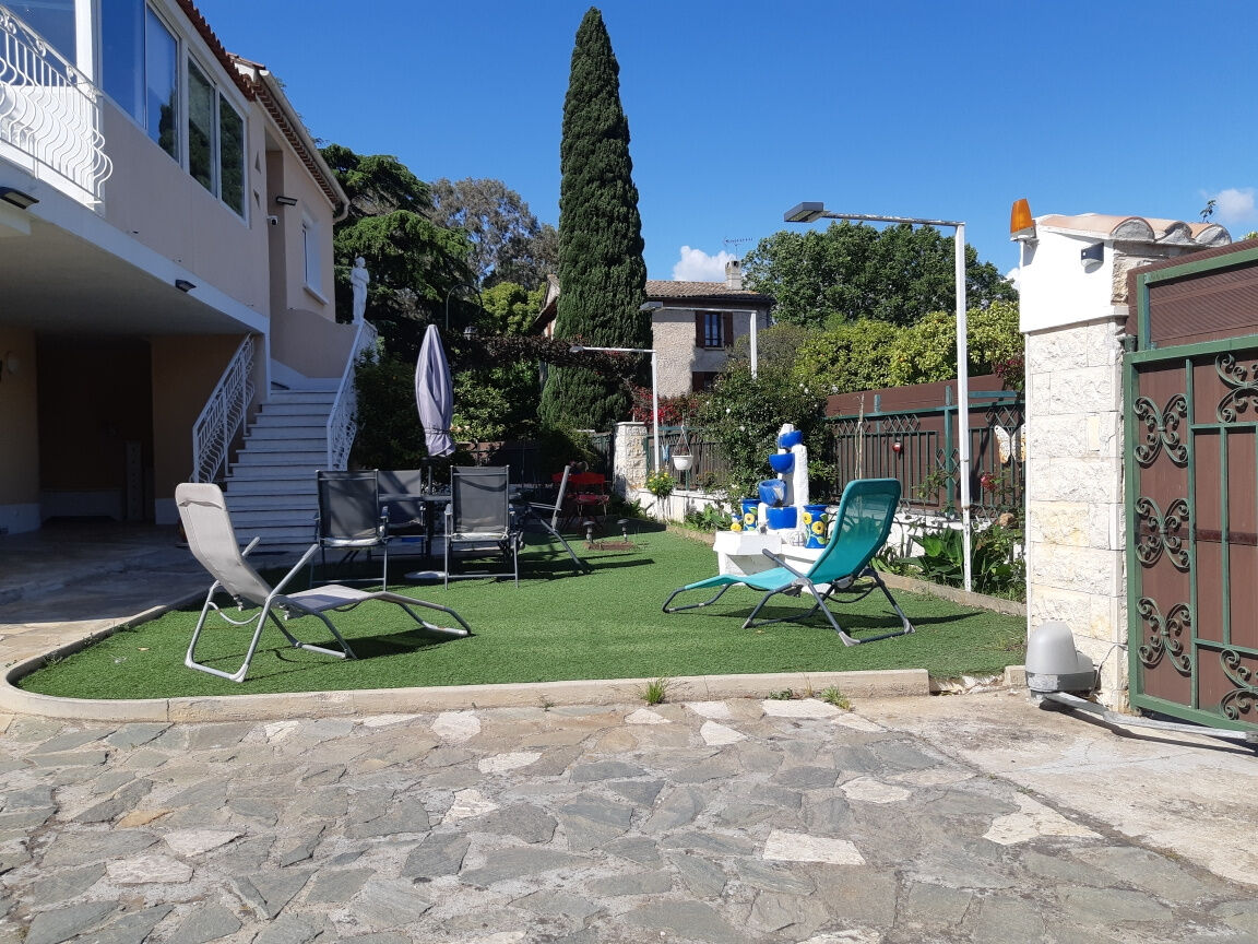 Villa / Maison  T6 à vendre Hyères 83400