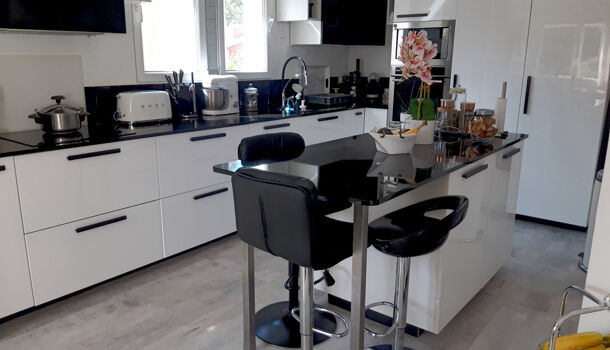 Villa / Maison 6 pièces  à vendre Hyères 83400