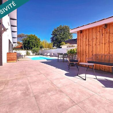 Maison 7 pièces 700000 €