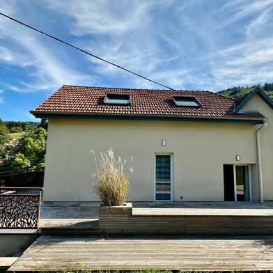 Maison 7 pièces 349000 €