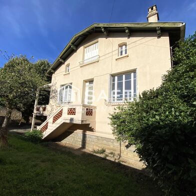 Maison 10 pièces 330000 €