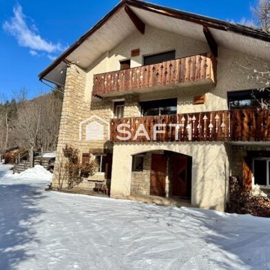 Maison 10 pièces 1674000 €