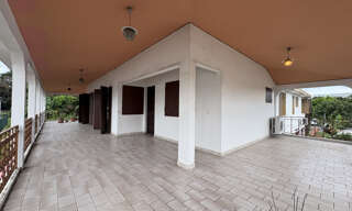 Commerce  163 m² à louer à Les Abymes (97139)