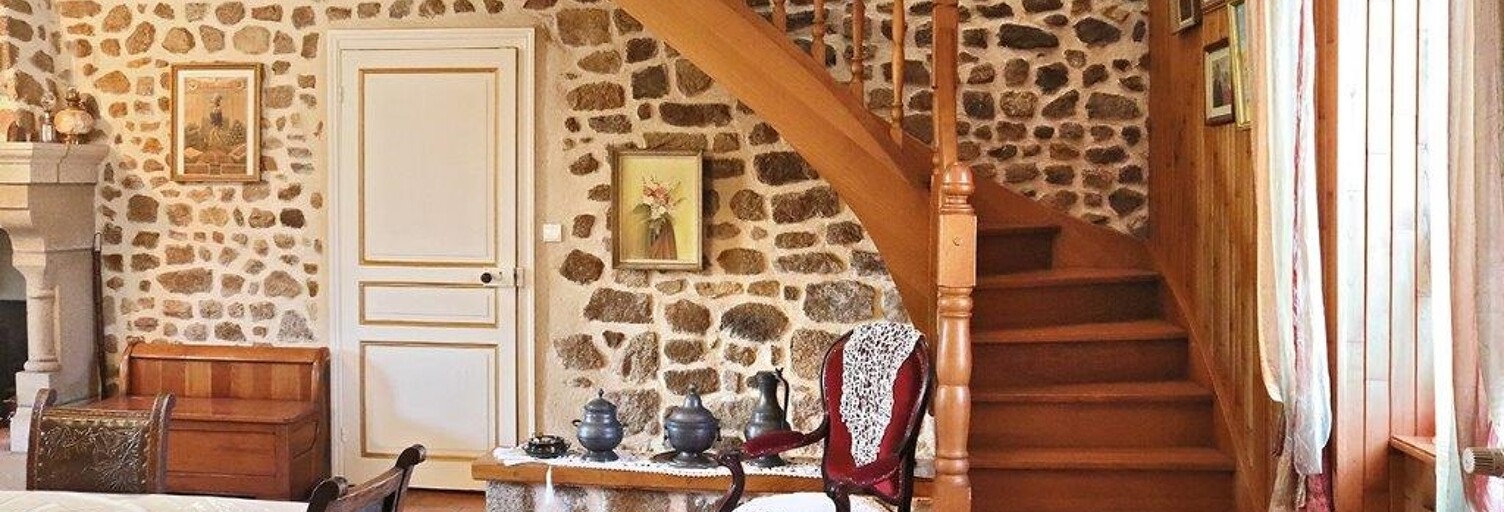 Maison 9 Pièces 220 m² à vendre à Mérinchal (23420)