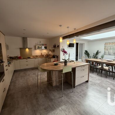 Maison 6 pièces 379000 €