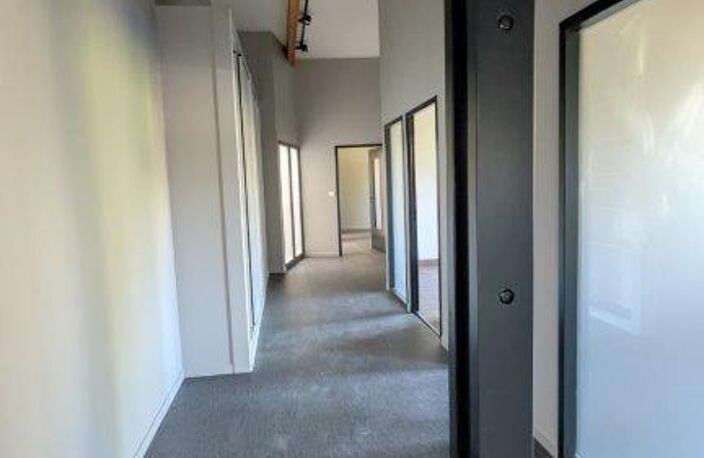 Vente Local d'activités 257 m&sup2; — photo 2