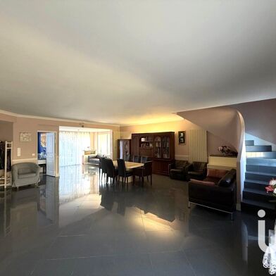 Maison 7 pièces 549000 €