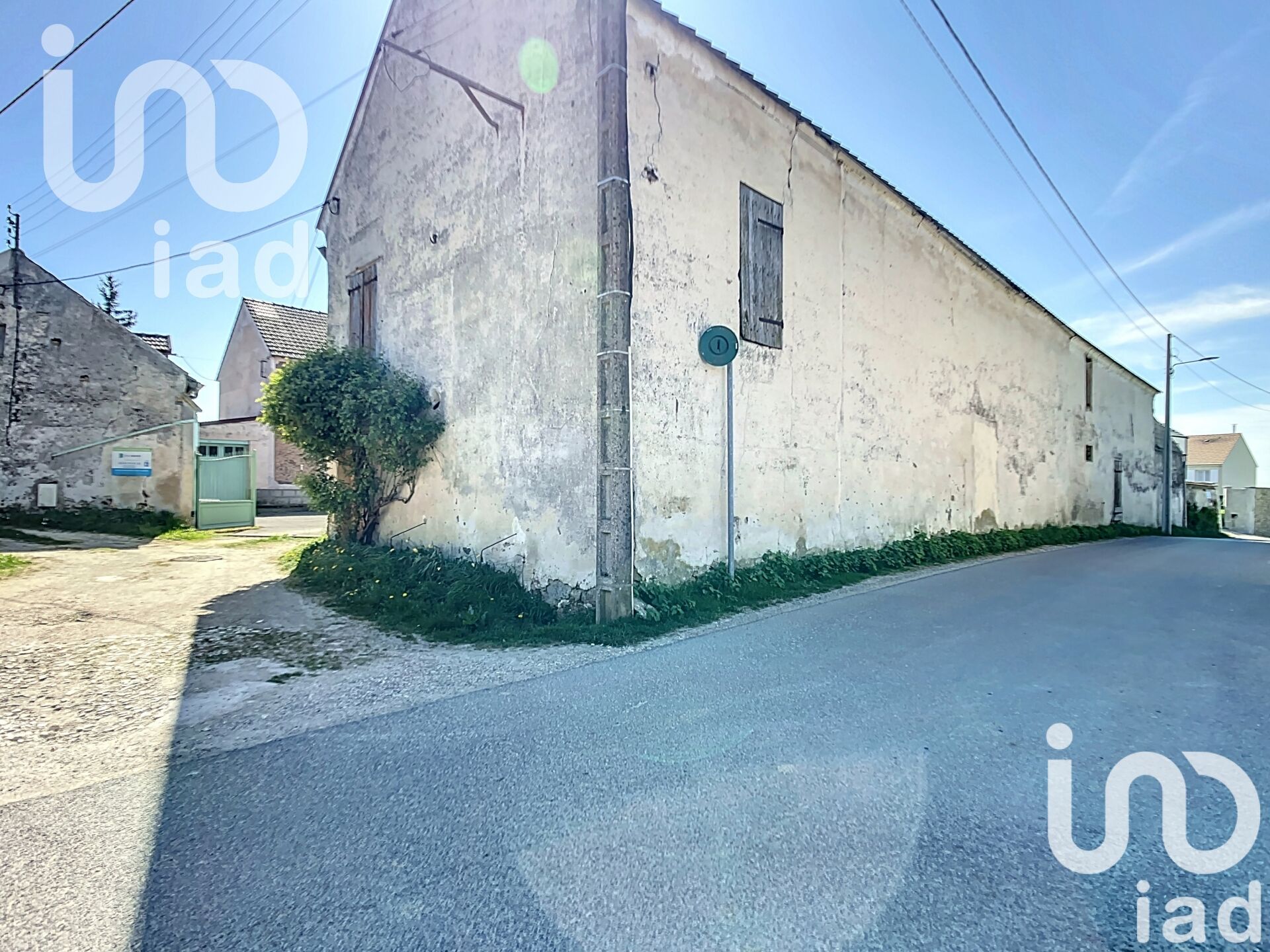 Mouroux - 255m² - 5p.