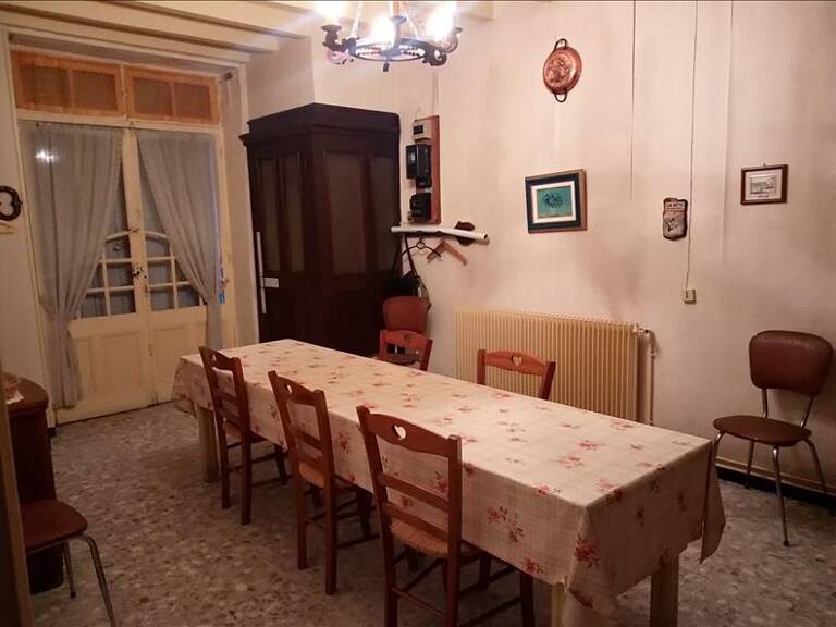 Maison de bourg de 8 pièces principales — photo 1