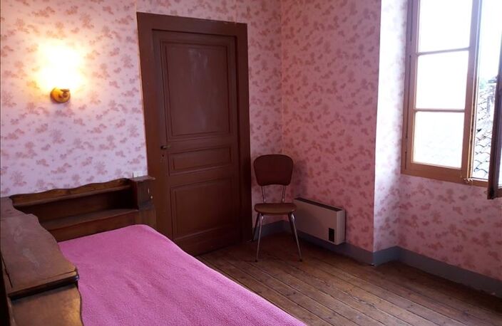 Maison de bourg de 8 pièces principales — photo 2