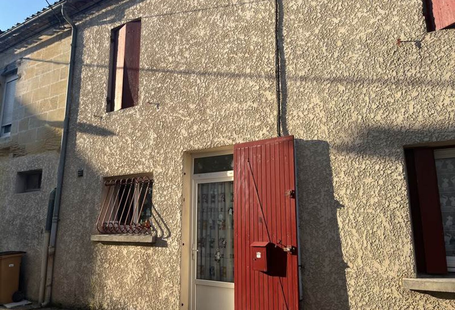 Maison en pierre de 3 pièces principales — photo 1