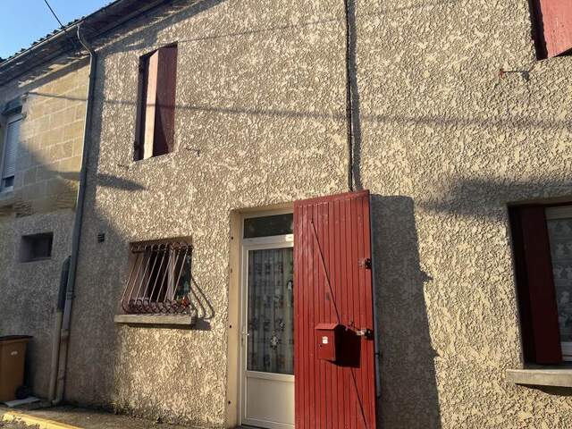 Maison en pierre de 3 pièces principales — photo du bien