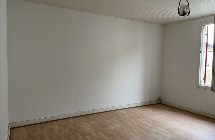 Maison en pierre de 3 pièces principales — photo 4